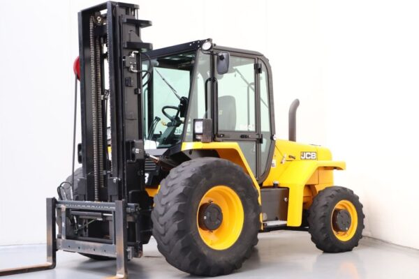 Carretilla Elevadora 4x4 Todoterreno.