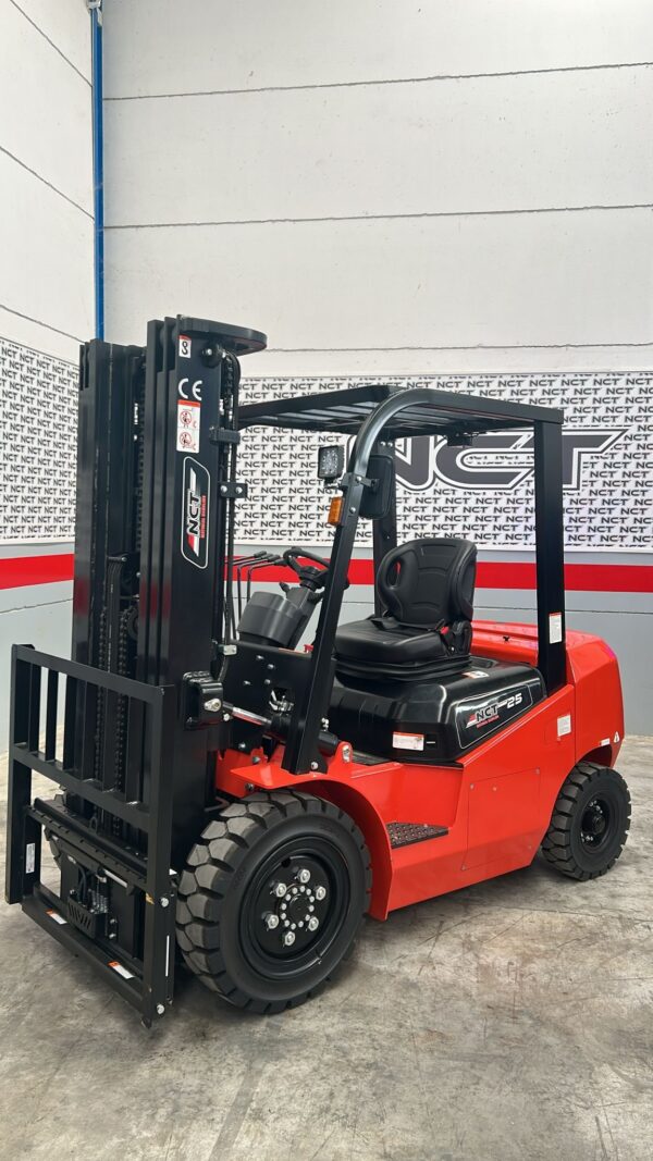 Carretilla Elevadora Eléctrica FB25 NCT
