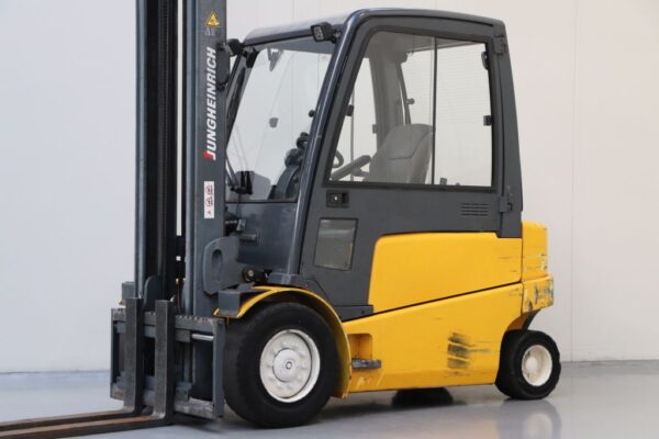 Jungheinrich EFG 535 (Ref: NB19)