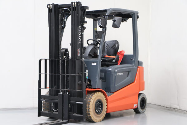 Toyota 9FBM25T (Ref: NS57)