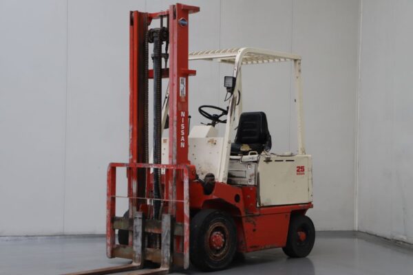 Nissan UB02L25U (Ref: OH15)