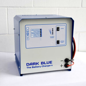 Cargador 24v-35A 
Monofásico para bateria 200-300Ah